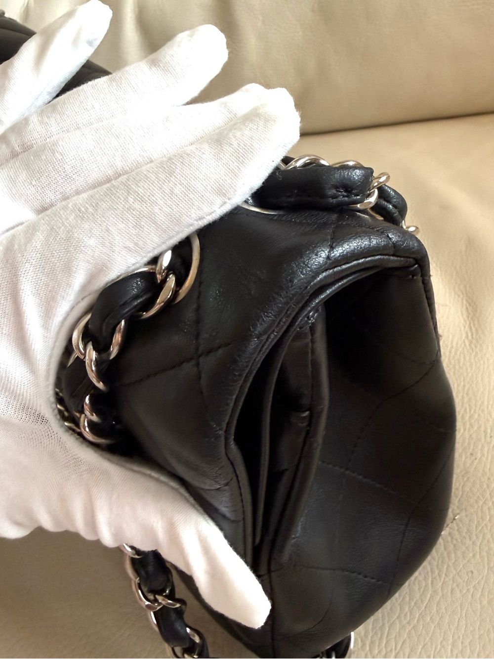 Chanel Classic Double Flap Jumbo Bag in Black Quilted Lambskin - Picture 12 of 16